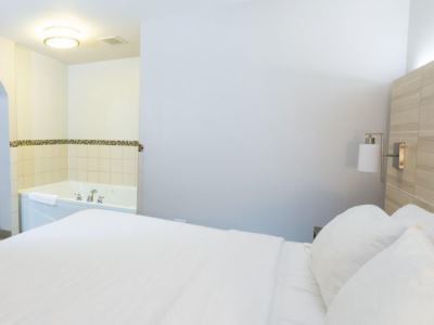 Express & Detroit-utica By Ihg